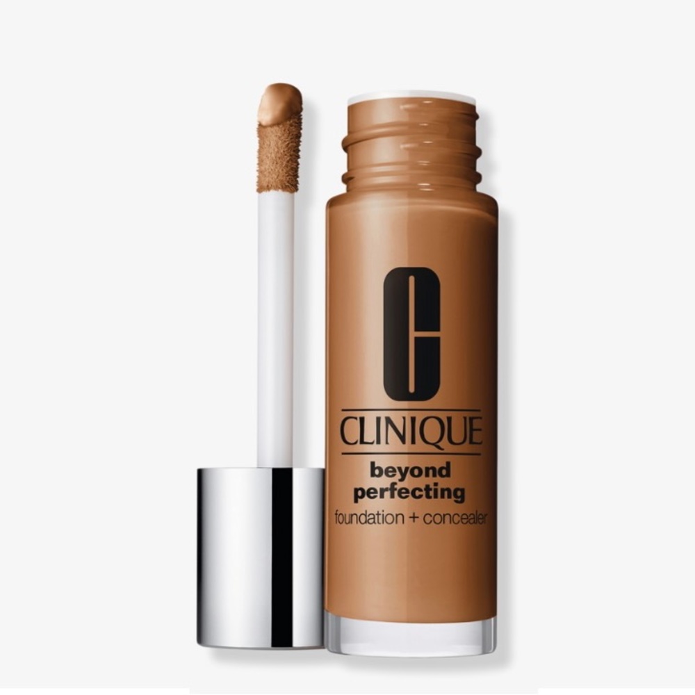 Clinique beyond perfecting foundation+ concealer WN 114 Golden NIB